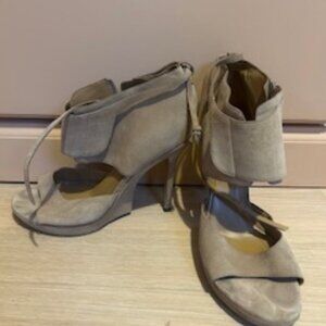 Vintage YSL Saint Laurent Unique nude beige suede heels - Size 41/10/11
